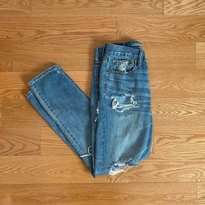 [SOLD] american eagle denim jeans size 2